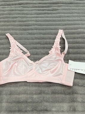 Dominique Light Pink Lace-Trim Wireless Bra